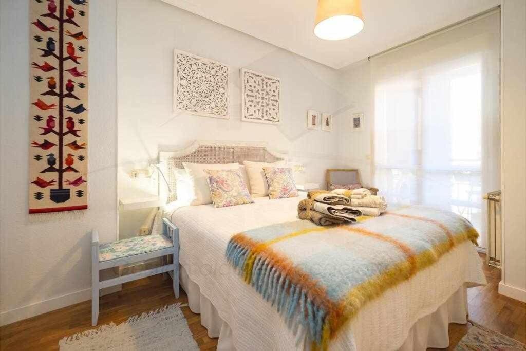 Colours Apartamento Овиедо Екстериор снимка